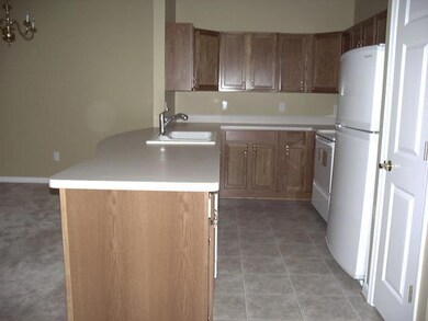 101 Camber Dr unit 101, Circleville, OH 43113 - photo 3