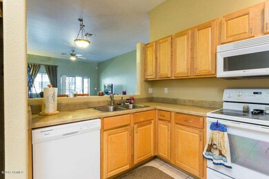 05 Kitchen