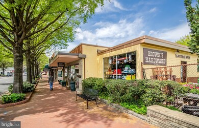 807 Fulton Ave, Falls Church, VA 22046 - photo 2