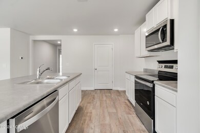 Kitchen/Island