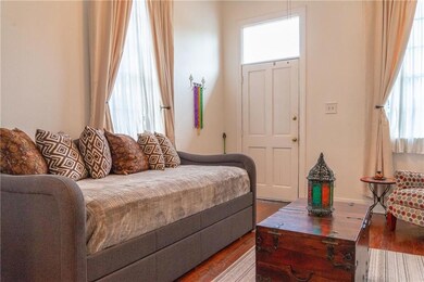 2519 Laurel St, New Orleans, LA 70130 - photo 3