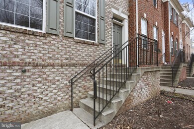 11822 Regents Park Dr, Germantown, MD 20876 - photo 2