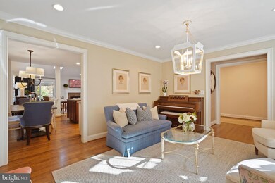 1002 Emerald Dr, Alexandria, VA 22308 - photo 7