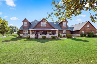 1900 Teller Bell Ct, Granbury, TX 76049 - photo 5