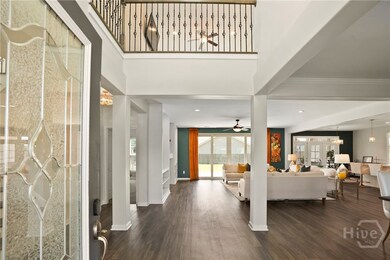 2-story foyer entrance