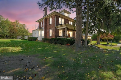 437 Jefferson St, Reading, PA 19605 - photo 2