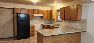 447 Somerset Dr, East Stroudsburg, PA 18301 - photo 5