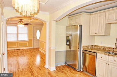 3727 Greenvale Rd, Baltimore, MD 21229 - photo 7