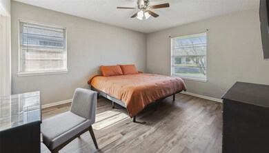 1221 Tanglewood Dr, Cleburne, TX 76033 - photo 4