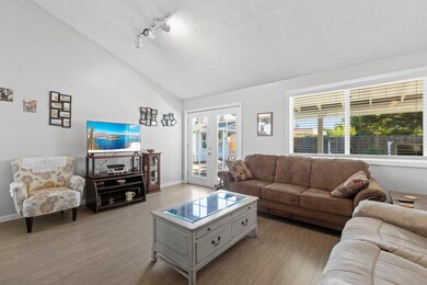 727 Sandra Ln, Central Point, OR 97502 - photo 7