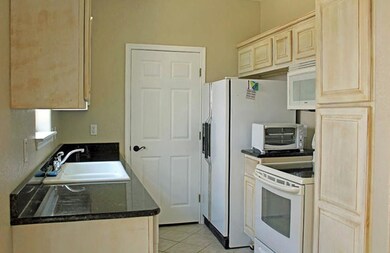 603 E 8th St unit C, Del Rio, TX 78840 - photo 4