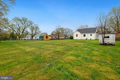 8632 Anderson Ave, Marshall, VA 20115 - photo 3