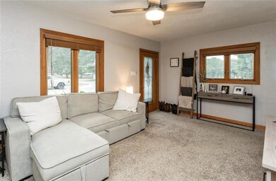 1104 69th St, Windsor Heights, IA 50324 - photo 3