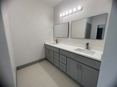 13576 Pinewood Village Dr, Conroe, TX 77302 - photo 5