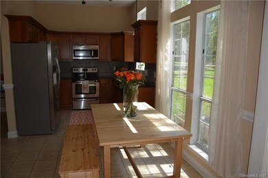 Dining Room & Kitchen