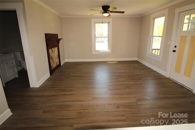 1057 Jackson Heights Rd, Clover, SC 29710 - photo 3