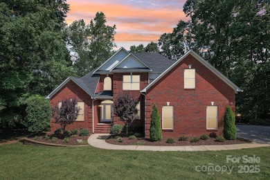 3040 Patrick Place Cir, Clover, SC 29710 - photo 2