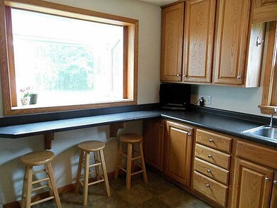 403 Strathmore Ave, Erie, PA 16505 - photo 4