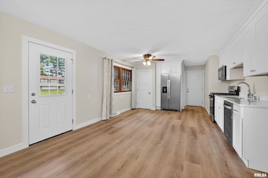 3106 Maplecrest Rd, Bettendorf, IA 52722 - photo 6