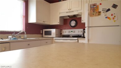 2525 NE 2nd Ave, Cape Coral, FL 33909 - photo 4