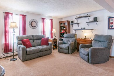 411 Blevens Dr, Manchester, NH 03104 - photo 2