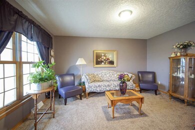 2807 W 3rd St, Cedar Falls, IA 50613 - photo 3