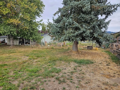 1634 Medart Ln, Grants Pass, OR 97527 - photo 5