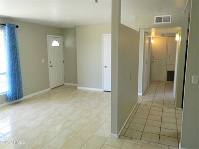 111TH FRONT DOOR (2)