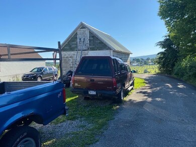 18 Braddock St, Uniontown, PA 15401 - photo 3