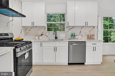 5003 Boydell Ave, Oxon Hill, MD 20745 - photo 5