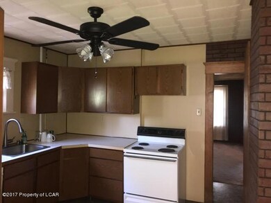 103 Cliff St, Pittston, PA 18640 - photo 2