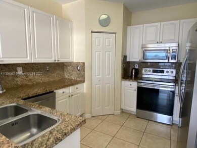 6724 NW 107th Place, Doral, FL 33178 - photo 5