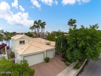 02-2Aerial front of home
