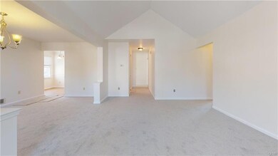 175 Lindfield Cir, Macungie, PA 18062 - photo 3