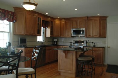 11 Birchwood Ct, Albany, NY 12211 - photo 4