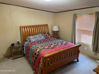 150 Pine Tree Rd Master Bedroom 1
