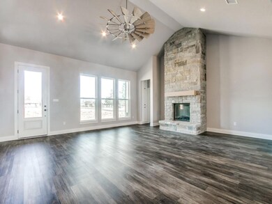 318 Cemetery Rd, Decatur, TX 76234 - photo 6