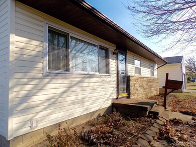 954 S Eureka Ave, Columbus, OH 43204 - photo 2