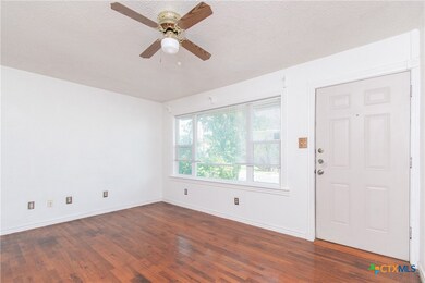 202 E Carpenter Ave, Copperas Cove, TX 76522 - photo 3