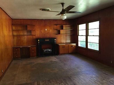Den/Family/Great Room. Den