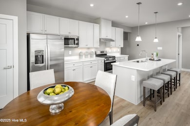 4016 Farmfield Dr, Navassa, NC 28451 - photo 6