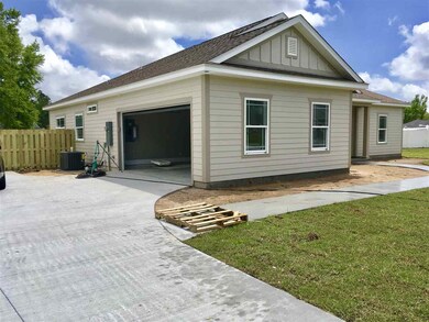 390 Parkside Cir, Crawfordville, FL 32327 - photo 2