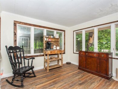 Sun room with a view to back yard