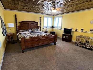 Master bedroom on ground level (possible in-law)