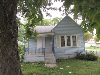 933 Bowditch Ave, Aurora, IL 60506 - photo 2