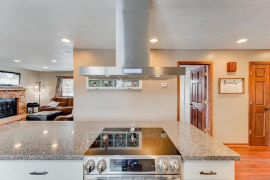 3940-66th-St-E-012
