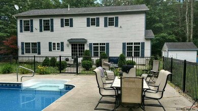 97 Chelsea Dr, Saratoga Springs, NY 12866 - photo 2