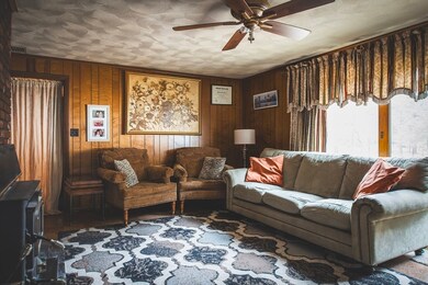 4 Howe St, Ipswich, MA 01938 - photo 5