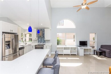 9257 Magnolia Ct, Davie, FL 33328 - photo 7