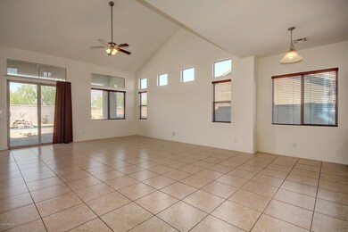 5 Family Rm Plain-Vu